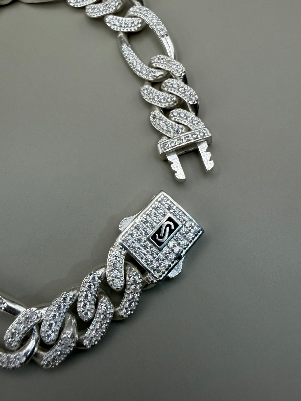 Cartier con zirconias