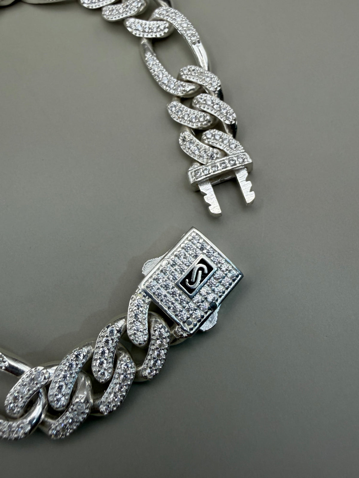 Cartier con zirconias