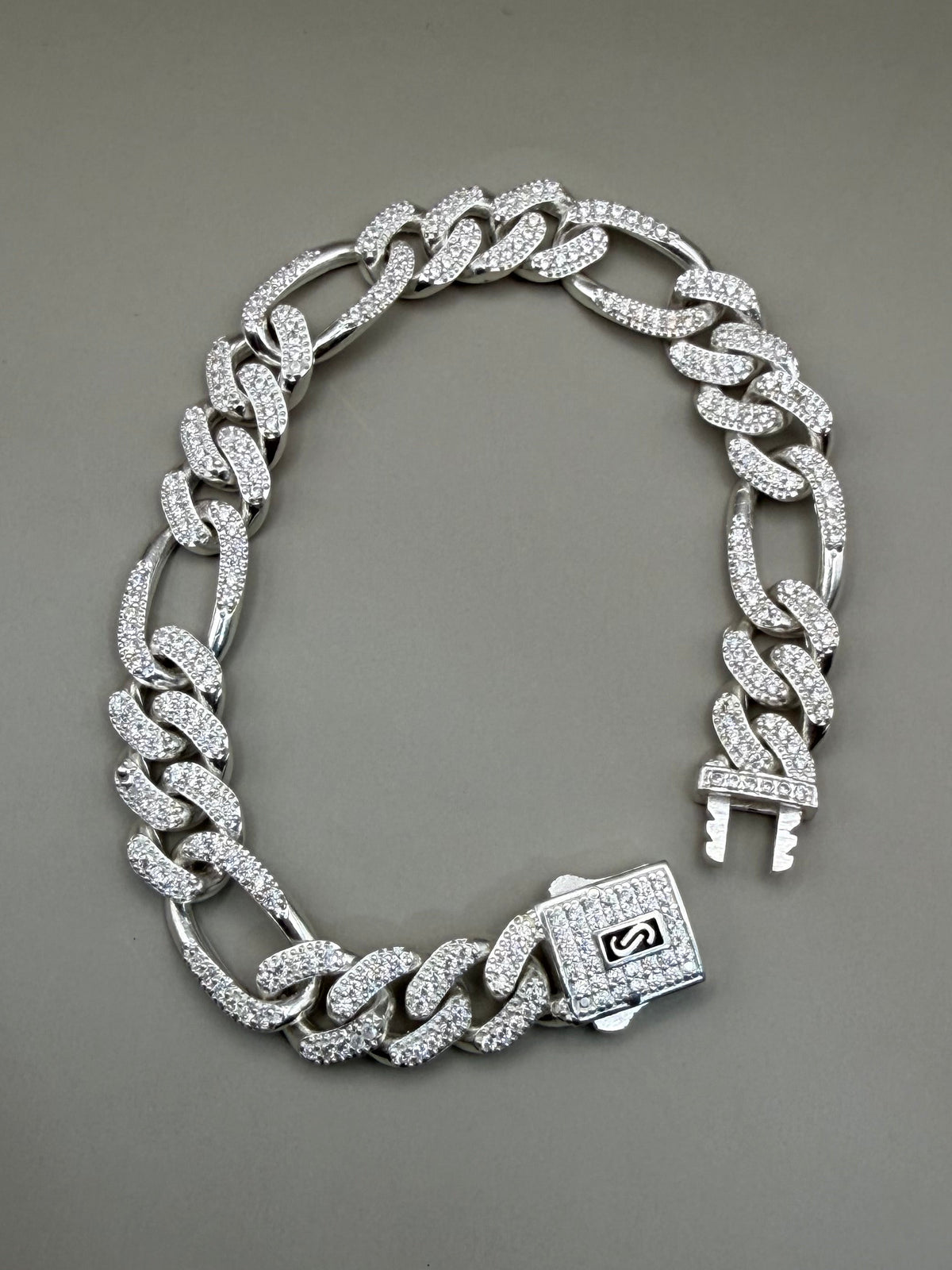 Cartier con zirconias