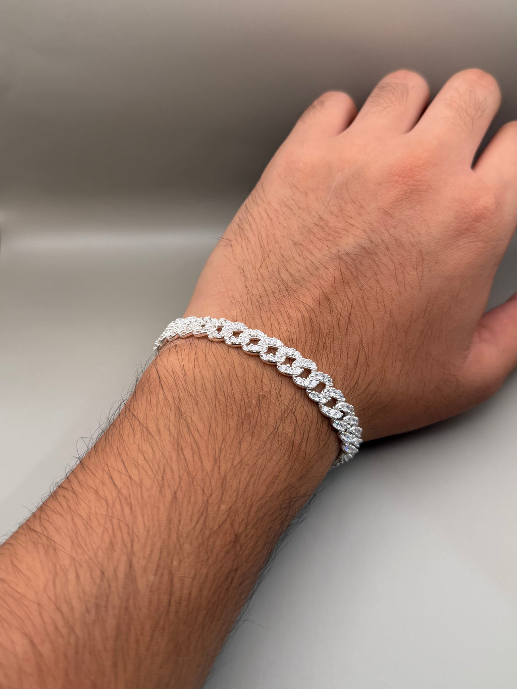 Cubana con zirconias